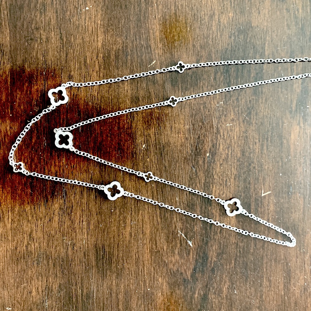 Banana Republic silver tone necklace